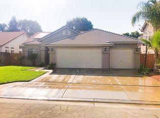 2899 E Pryor Dr, Fresno, CA
