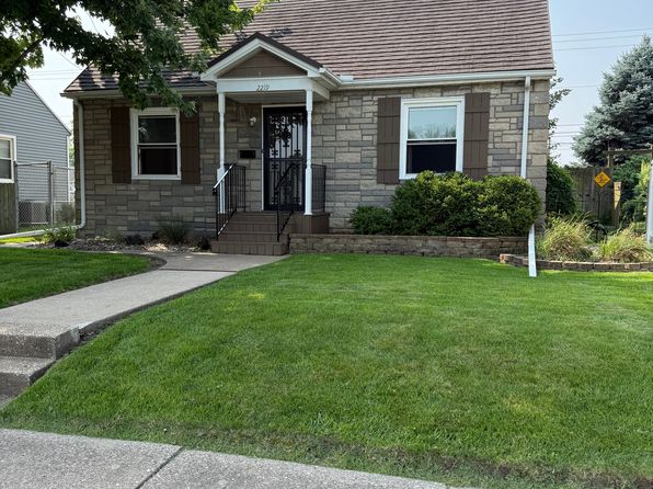 2219 Bellevue Ave