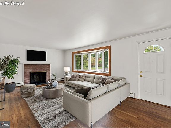 4th image of 218 Cinder Rd