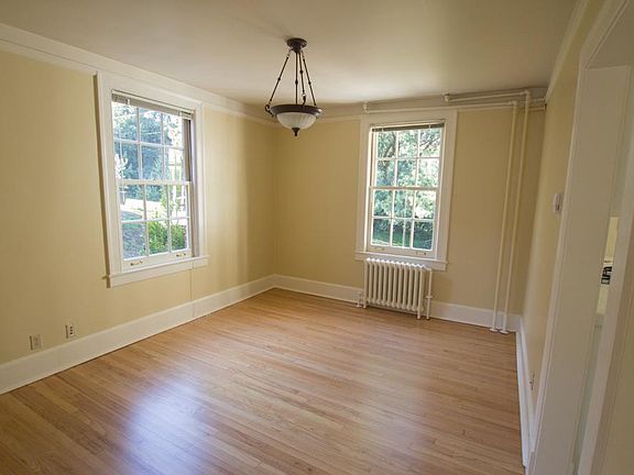 5th image of 745 Portola St #B