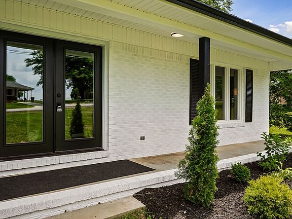 2nd image of 588 Meadowbrook Dr