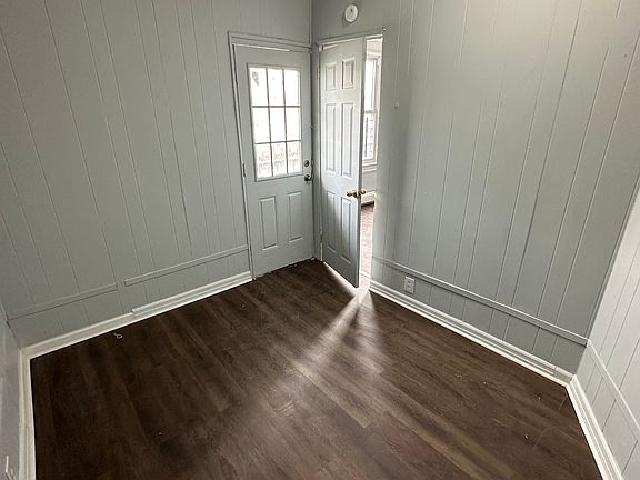 2nd image of 26-28 Chestnut St #3