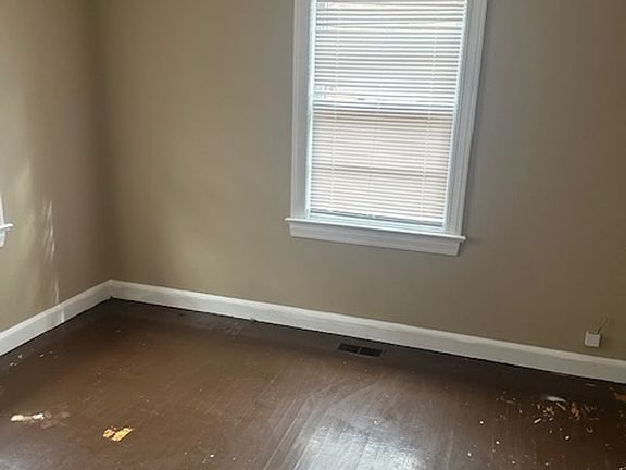 4th image of 1228 York St
