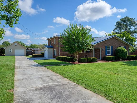 2nd image of 2921 Willa Dr