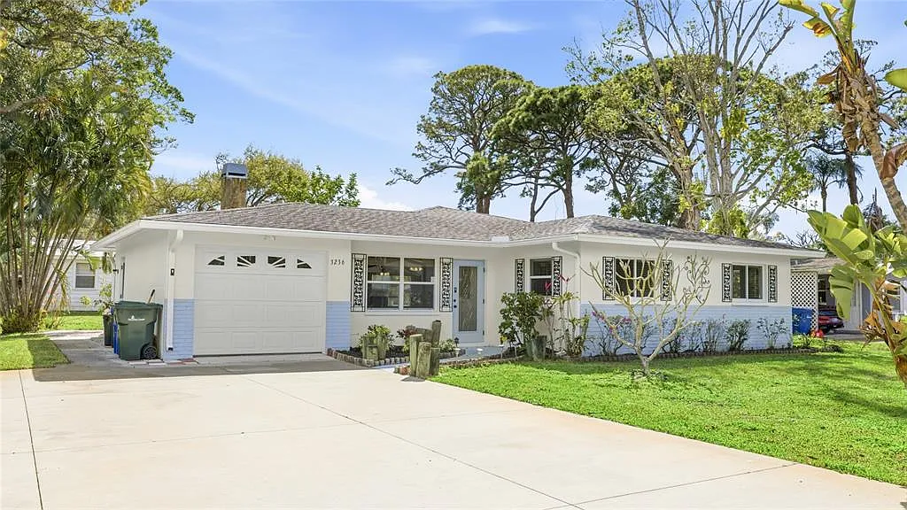 3 bed, 2.0 bath, 1594 sqft, $2,600 — Photo 3