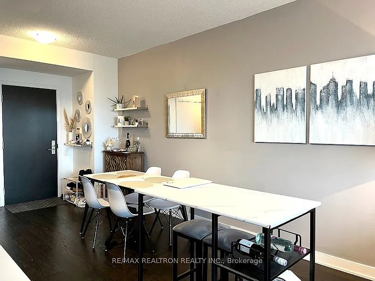 1815 Yonge St #1209 — Photo 13