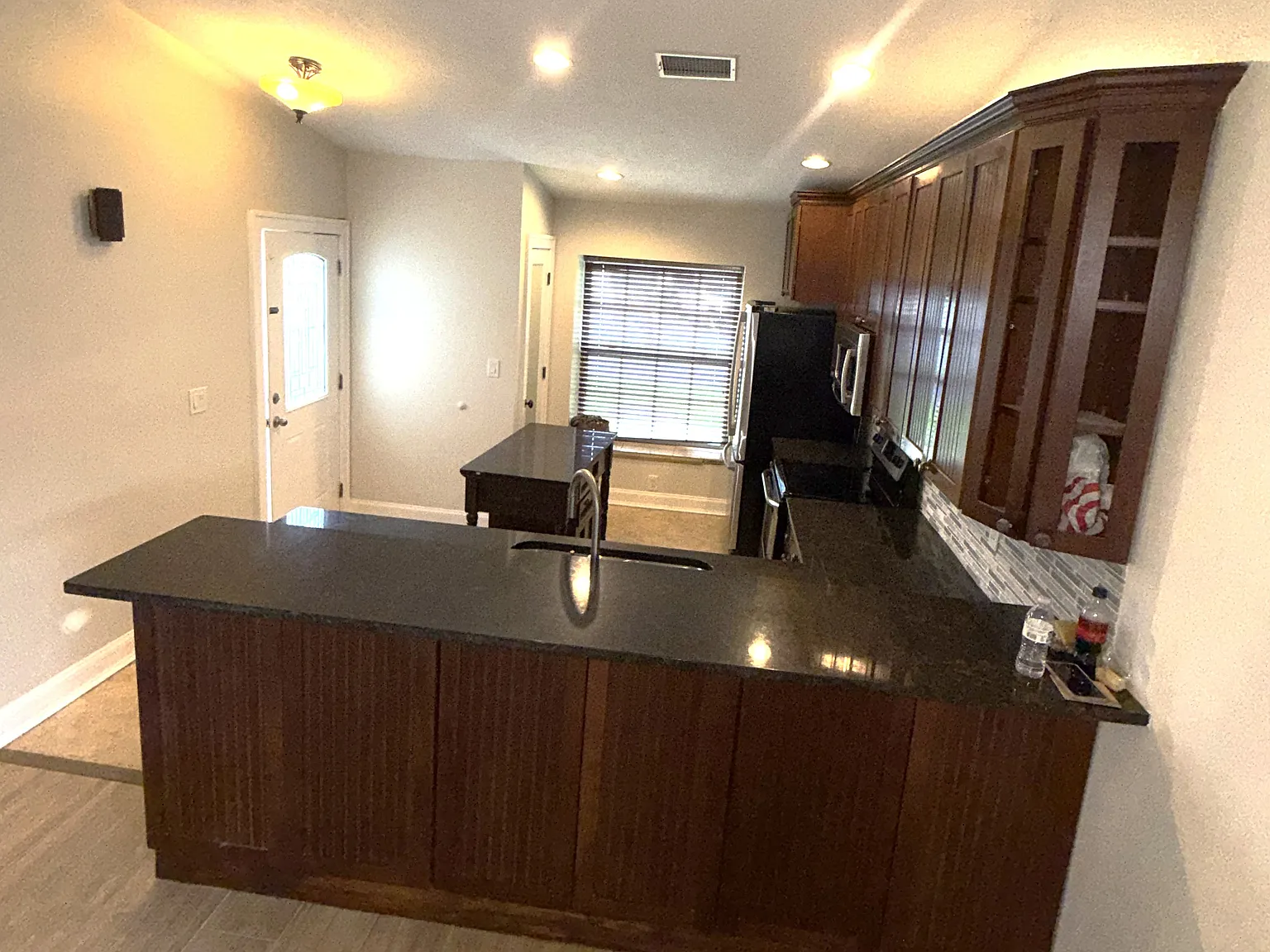 2 bed, 1250 sqft, $1,849 — Photo 3