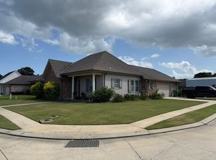 102 Madio Dr, Houma, LA 70364