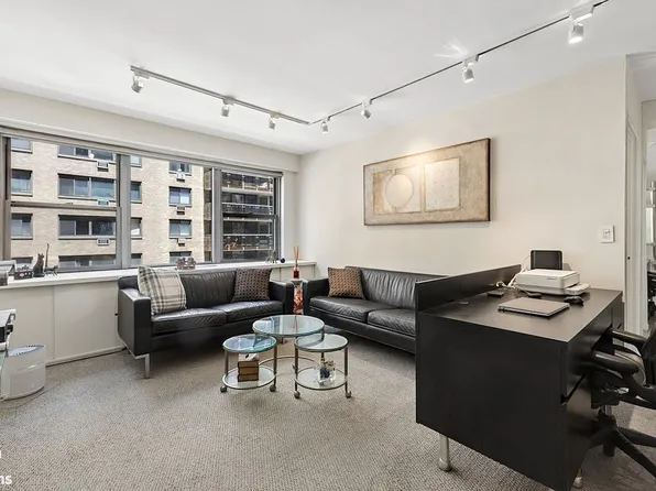 10 W 15th St APT 609, New York, NY 10011