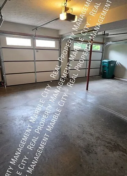 721 Shady Springs Ln — Photo 28