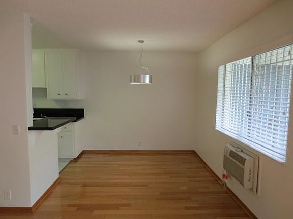 3rd image of 1608 S Bentley Ave