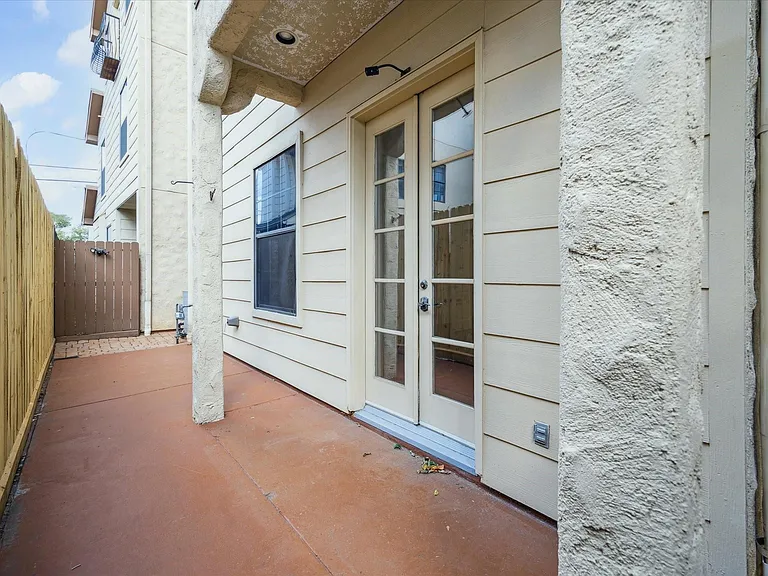 3614 Lancashire Ln — Photo 45
