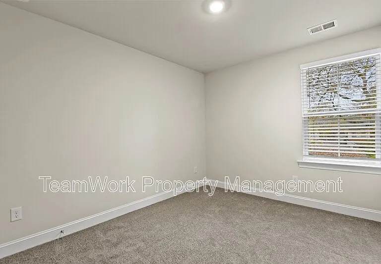 101 Langley Dr #D — Photo 21