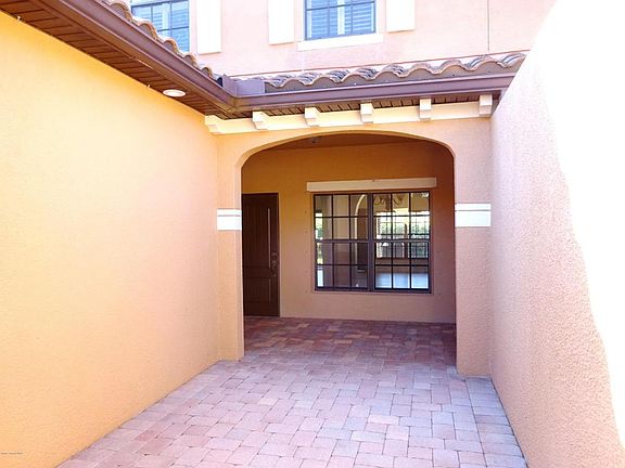 3rd image of 193 Montecito Dr