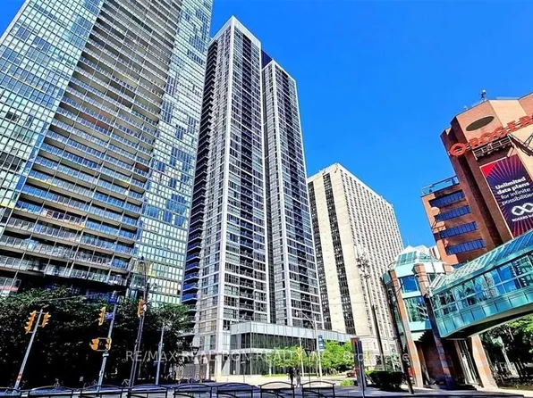 28 Ted Rogers Way, Toronto, ON