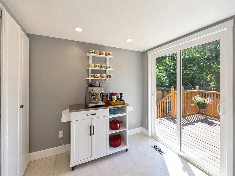 8015 NE 121st St — Photo 6