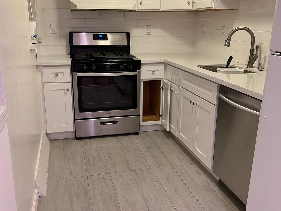 1st image of 260 Canyon Dr #1