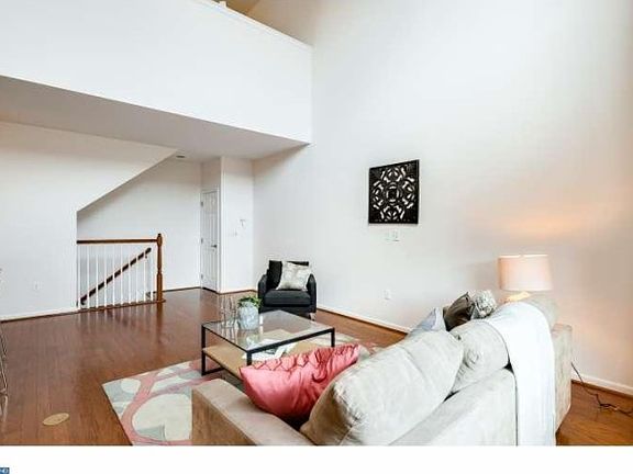 5th image of 2123 Verona Dr