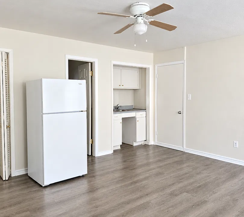 322 S Waco St #12