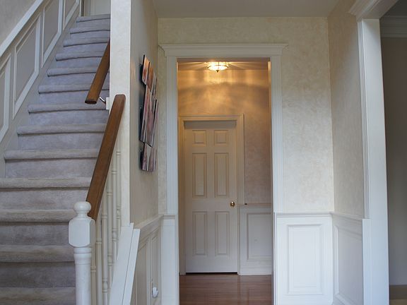 Center Hall Entryway