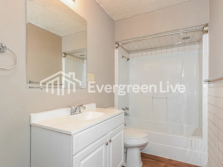 930 Lexington Park — Photo 10
