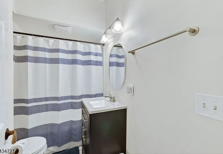 98 Youmans Ave — Photo 13
