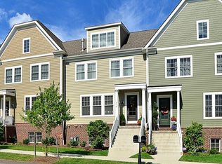 210 Venango Trl, Mars, PA 16046