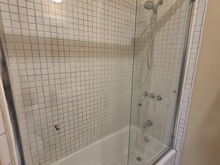 2320 Le Conte Ave #1 — Photo 5
