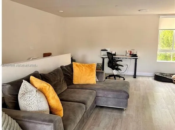 8508 NW 141st Ter APT 501, Miami Lakes, FL 33016