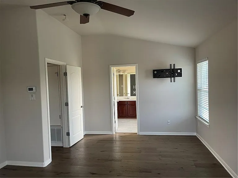 1718 Woodvista Pl — Photo 22