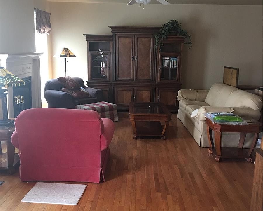 2nd image of 20288 Willowbend Ln