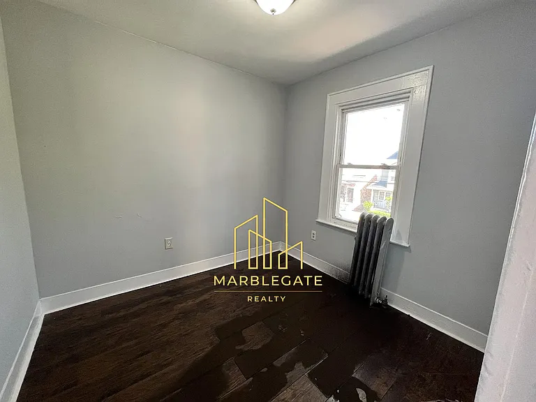 229 Alexander St #22 — Photo 15