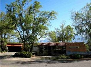 215 La Posta Rd, Taos, NM 87571