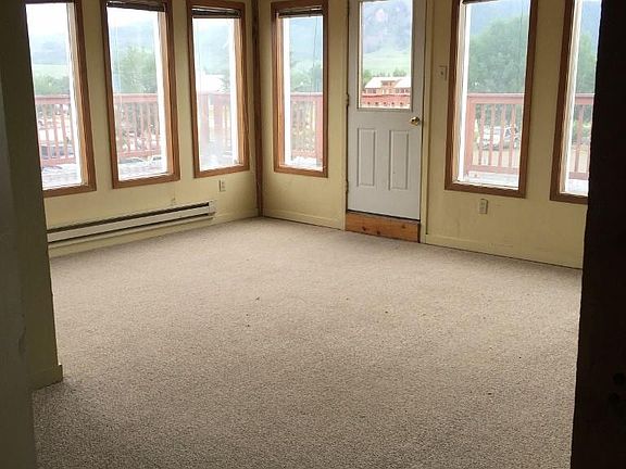 4th image of 717 6th St Unit E