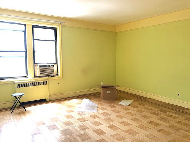 2nd image of 420 Avenue F APT F5