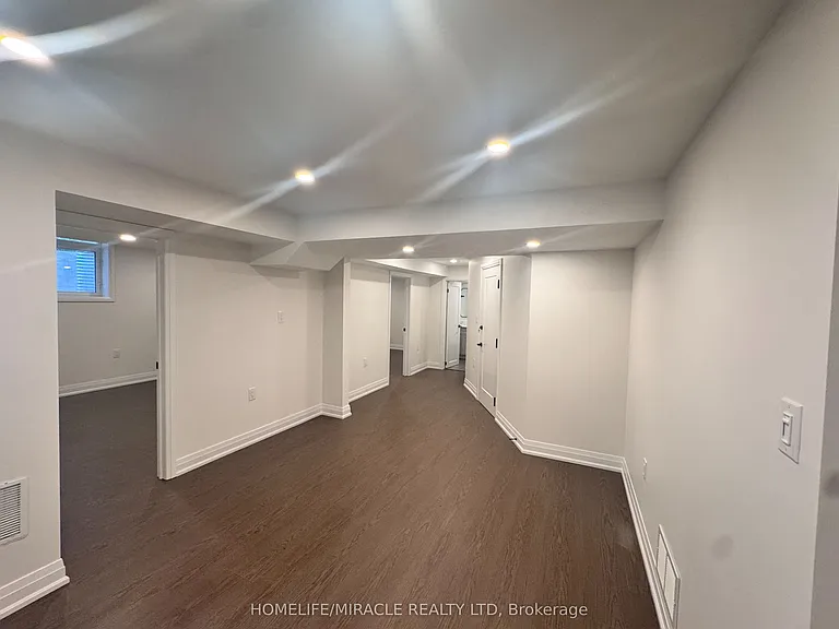 14 Berton Blvd — Photo 10