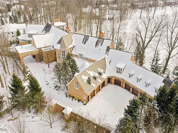 5th image of 545 Bristol Dr