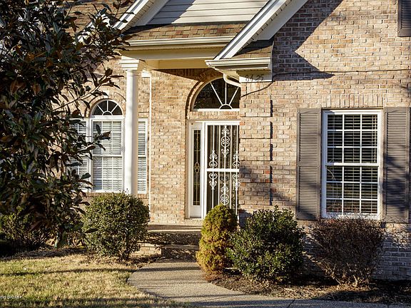 4th image of 8425 Biggin Hill Ln