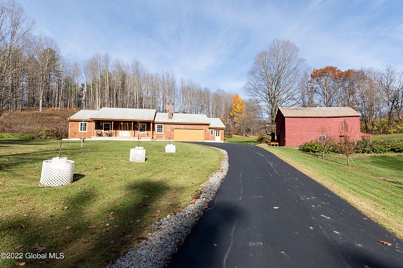 3rd image of 1303 County Rte 47