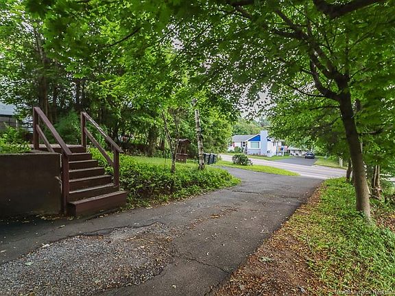 3rd image of 13 Clark Rd