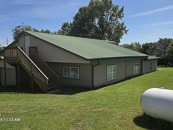 5th image of 2207 W Main St