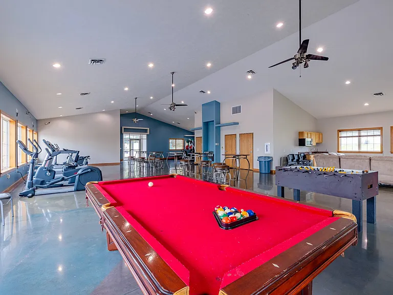 Park Ridge Apartments — Photo 4