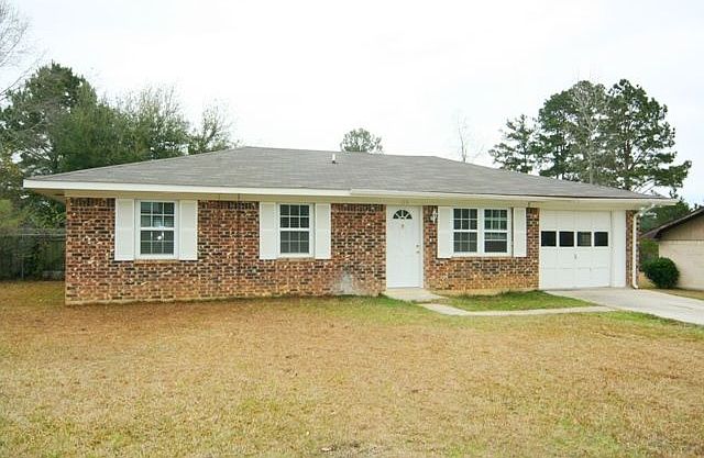 1st image of 125 Raymond Dr