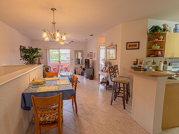 4th image of 126 SW Peacock Blvd APT 14-204