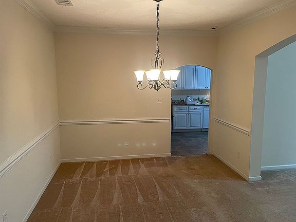 3rd image of 678 Kensington Ct