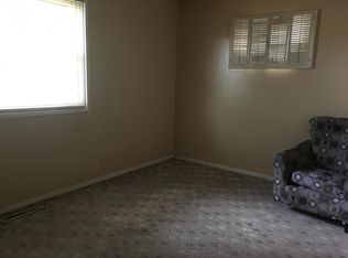 3101 SE Girard St, Topeka, KS 66605