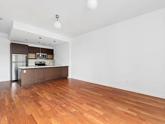 4th image of 765 Park Pl APT 3B