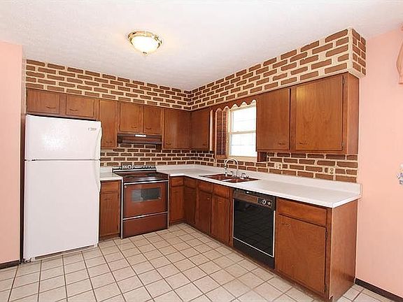 4th image of 3436 Glastonbury Ct