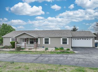 1205 Lake Point Rd, Kissee Mills, MO 65680