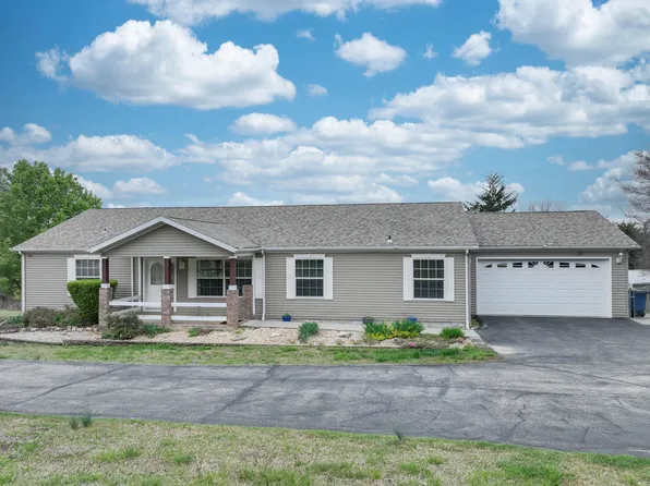 1205 Lake Point Road, Kissee Mills, MO 65680